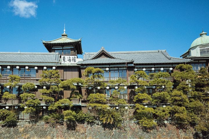 大正ロマンが滲み出る木造建築は伊東のシンボル。