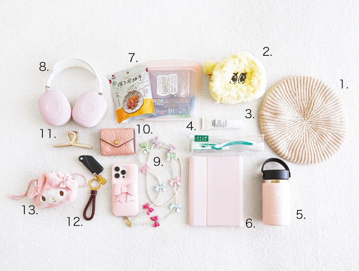 谷まりあのバッグの中身