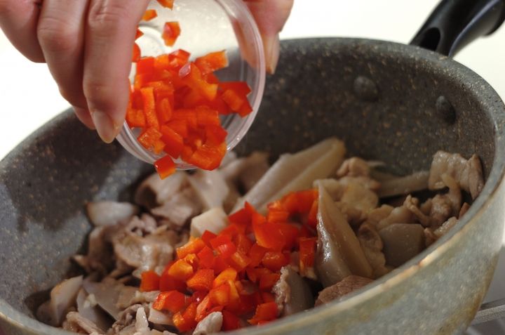 レンコンのエスニックきんぴらの作り方1