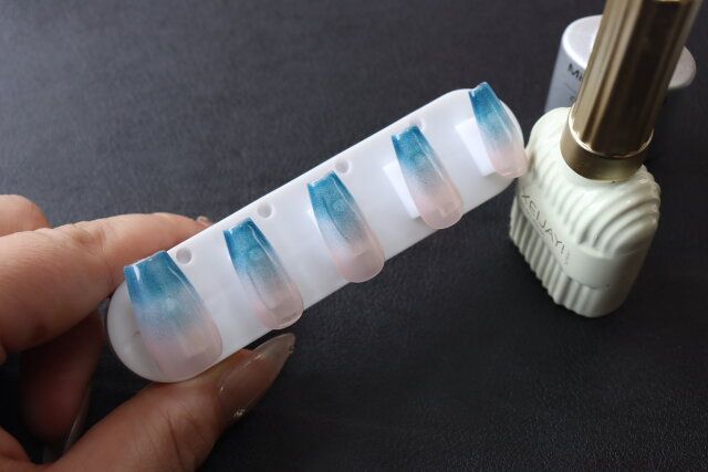 ネイルチップスタンド（2個） サイズ感