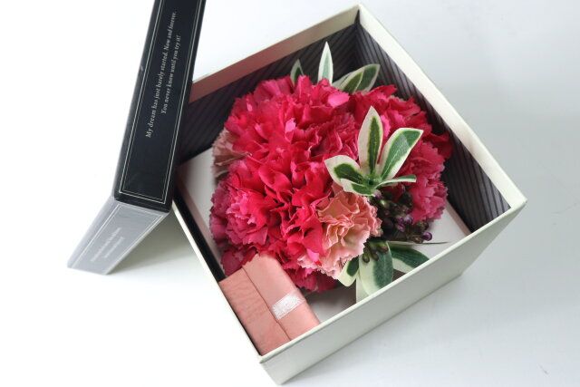 紙BOX（3サイズ、正方形、エレガントモノクロ） ラッピング