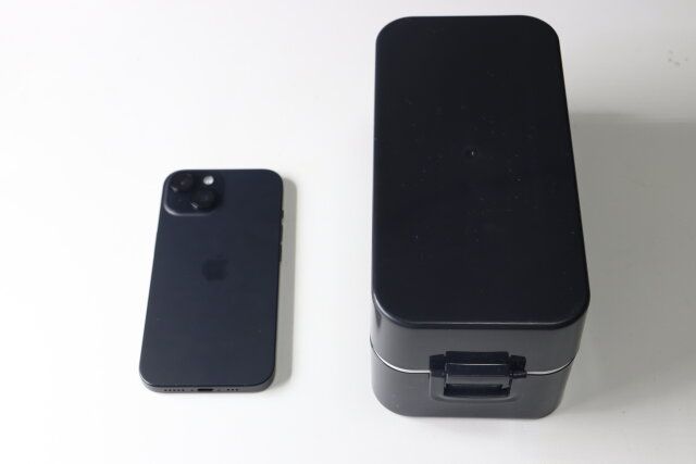 ダイソーの二段式の弁当箱は大容量なのにスリムで持ち運びやすい