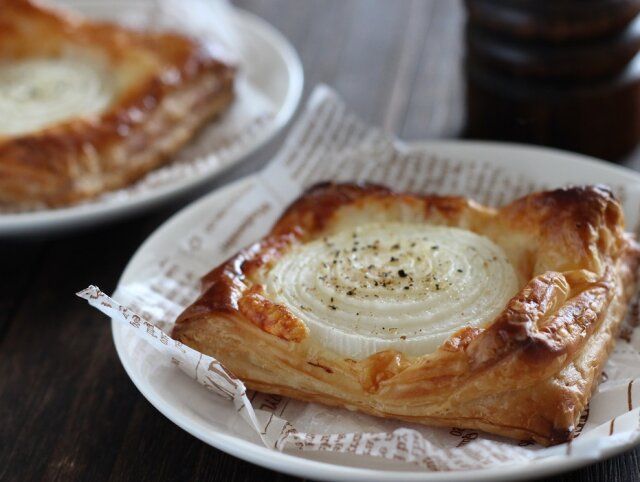 新玉ねぎのチーズパイ