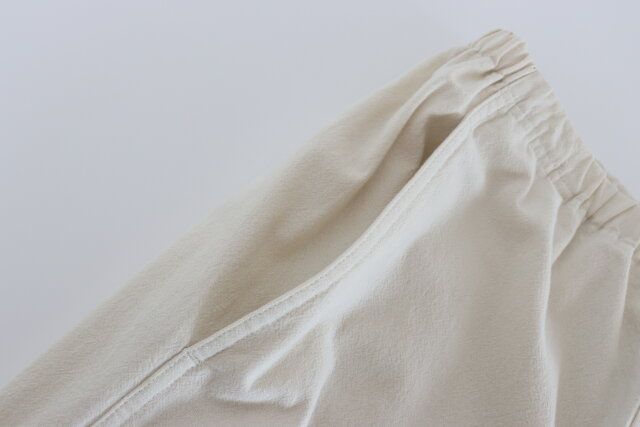 ユニクロユーのイージーカーブパンツ3