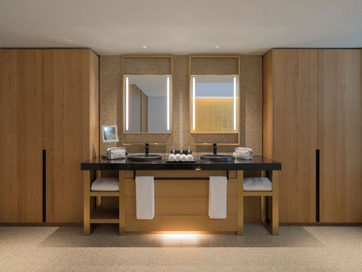 「ONSENリトリート」のダブル洗面化粧台