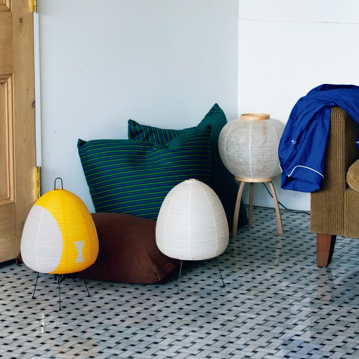 ほっと落ち着く空間をつくる照明を寝室に。月のような灯りを取り入れてうっとり【ミッドセンチュリーなインテリア】