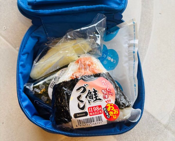 GLOW5月号付録ポーチをランチボックスとして使用