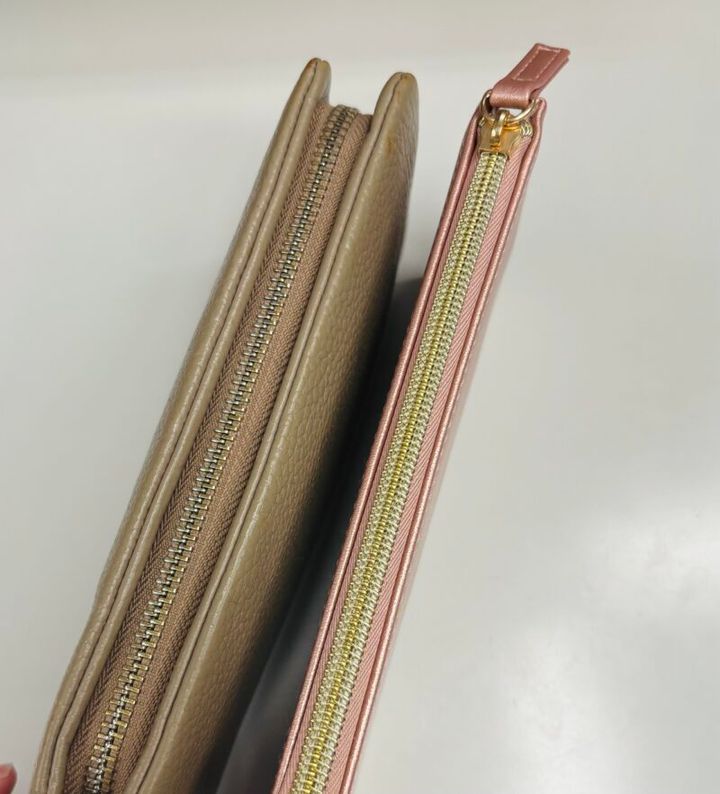 GLOW5月号増刊付録 開運カラーの長財布は薄型