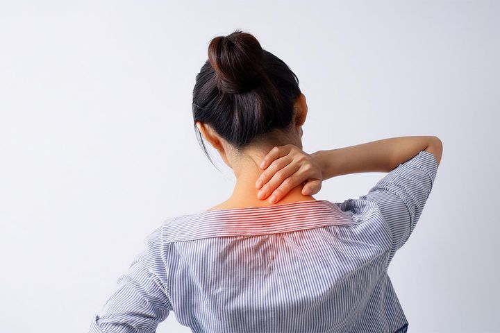 症状が進行すると……。恐ろしいストレートネック