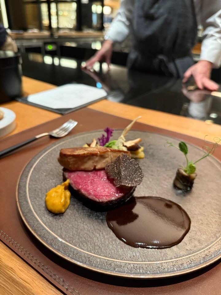 ディナーメニュー：メイン：おおいた和牛のステーキ