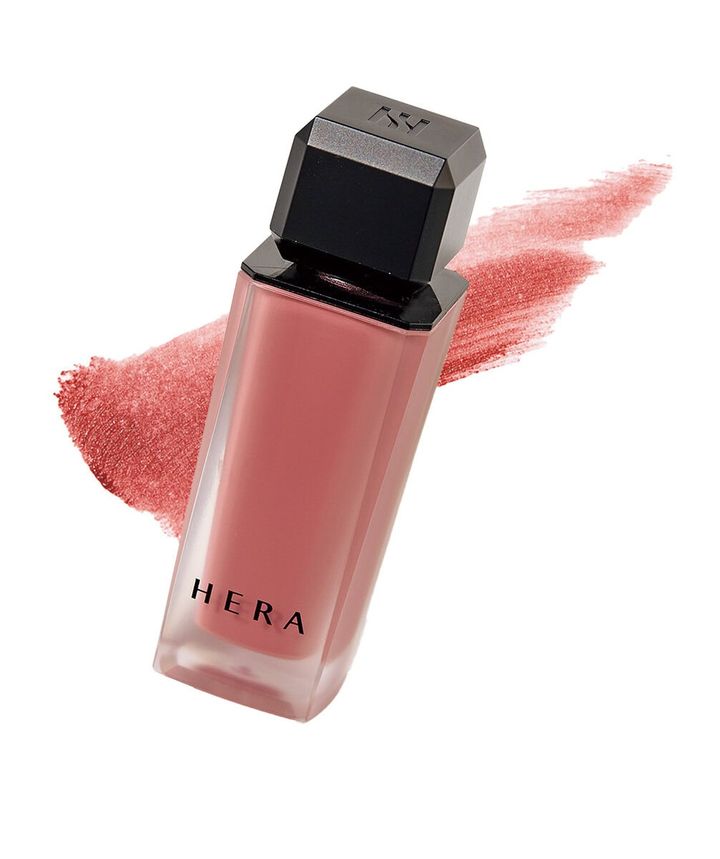 センシュアル パウダーマットリキッド N426 ¥4,840（アモーレパシフィックジャパン）