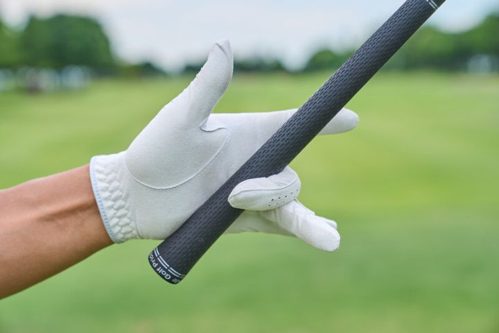 スライスの修正方法を球筋別にレッスン！グリップは中指がカギ