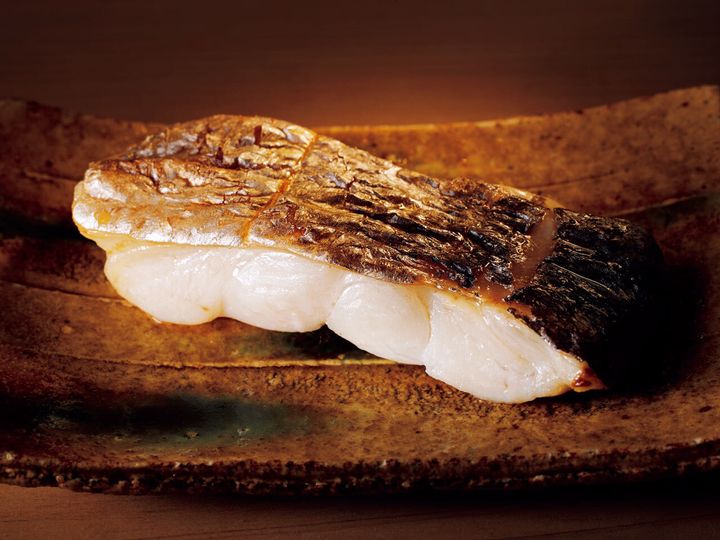 不動前『不動前 すし 岩澤』の「太刀魚の塩焼き」