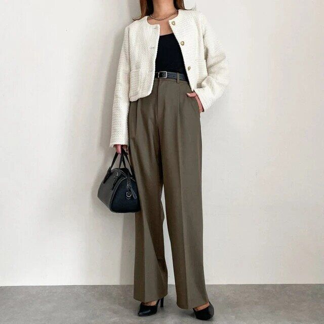 2025春レディース大人アイボリーツイードジャケットコーデ