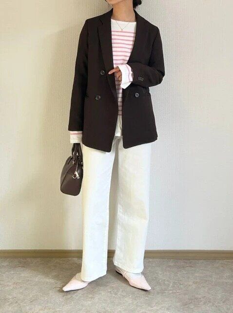 2025春レディース大人ブラウンジャケットコーデ