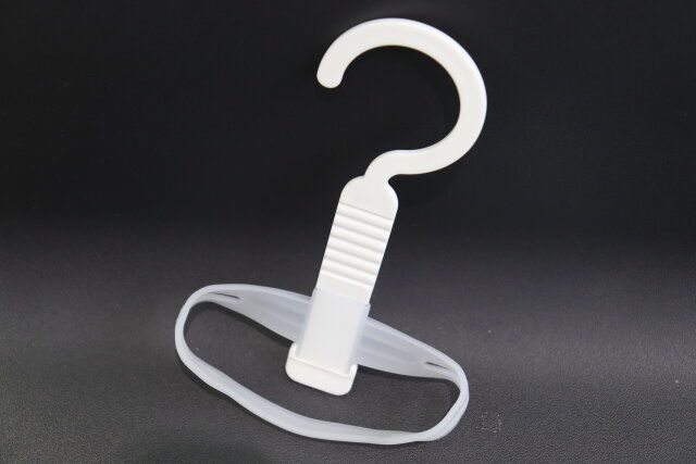 キャンドゥのティッシュBOXそのまま吊るせるフック シリコーンバンド付