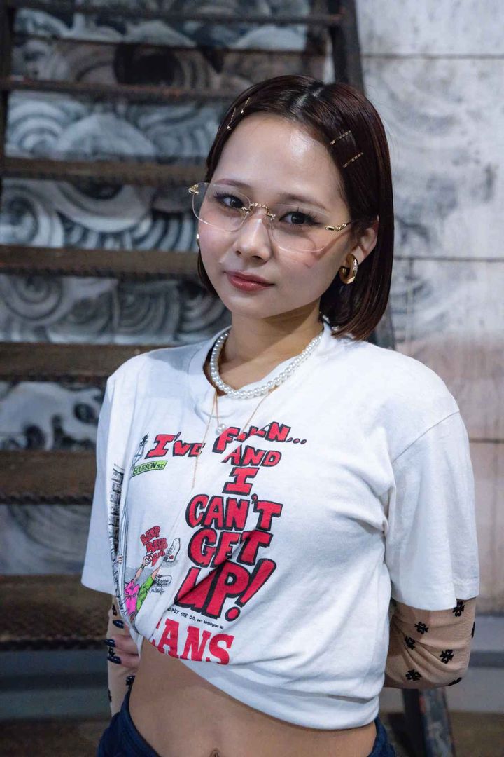 画像5: 女性らしいミュールタイプのシューズがポイント