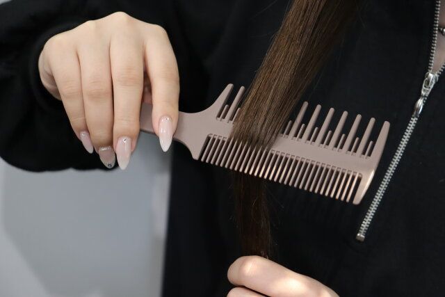 毛先までしっかりなじむトリートメントコーム 細目