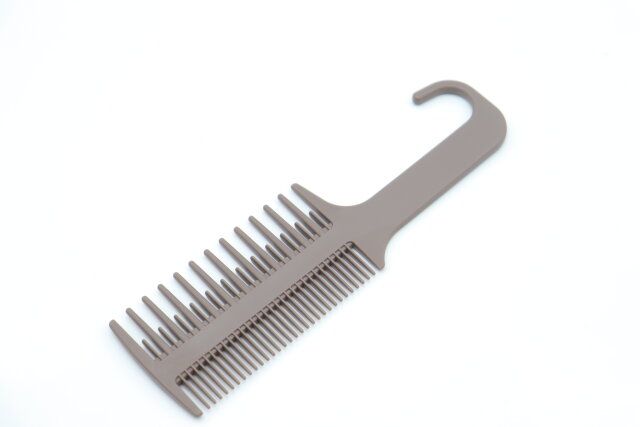 毛先までしっかりなじむトリートメントコーム