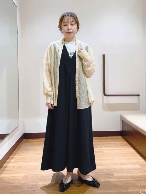 黒ジャンパースカートコーデ5