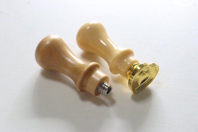 セリア シーリングワックス押し型用持ち手 MA-1710 比較