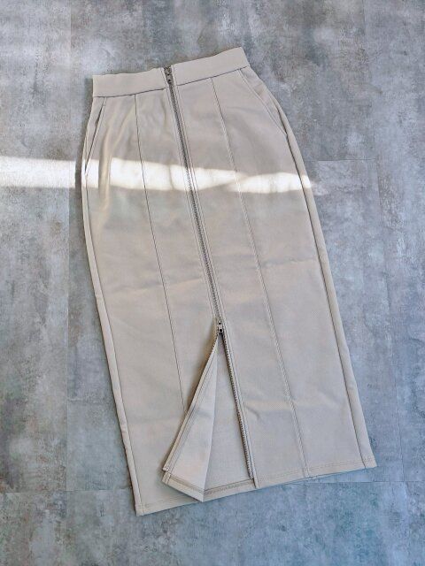 GU 裏フリースフロントジップスカートQ NATURAL