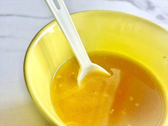 熱湯を注いだスープ