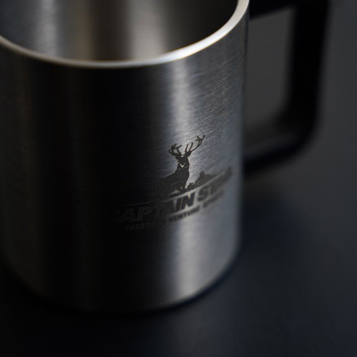 〈CAPTAIN STAG〉のステンレスマグ
