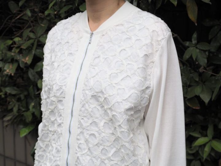 「ケイ ハヤマ プリュス」のジップアップカーディガン