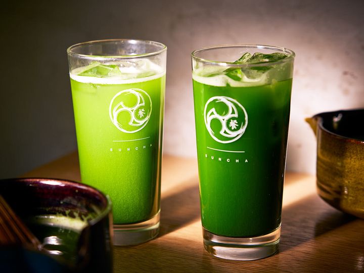 三軒茶屋『餐茶 サンチャ』の「八女茶割り」、「宇治抹茶割り」