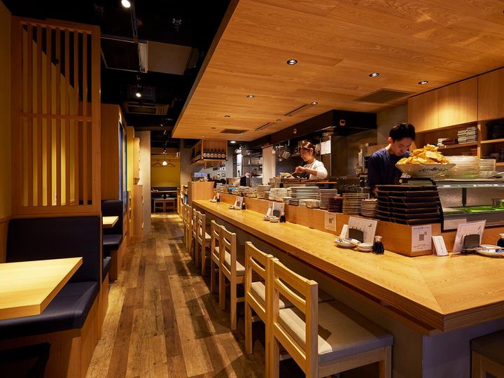 東京『寿司トおでん にのや 日本橋店』の内観