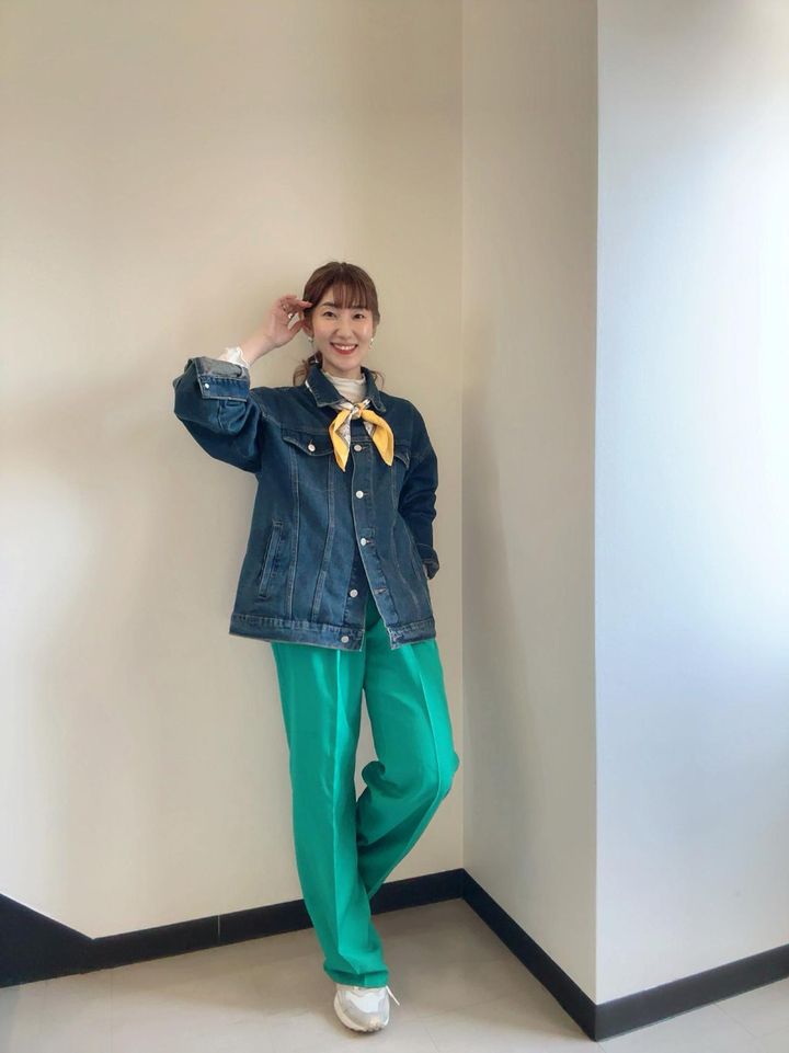 画像: スカーフ合わせ