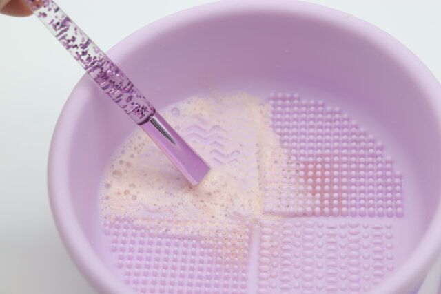 メイク用品クリーナー 洗浄