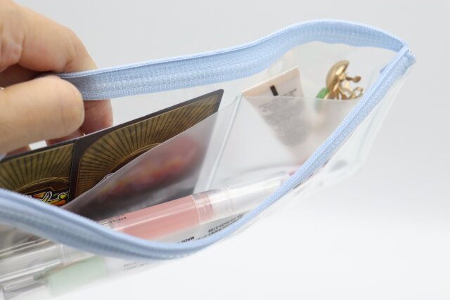 ポケット付ペンケース（CHM、ブルー） ポケット使用例