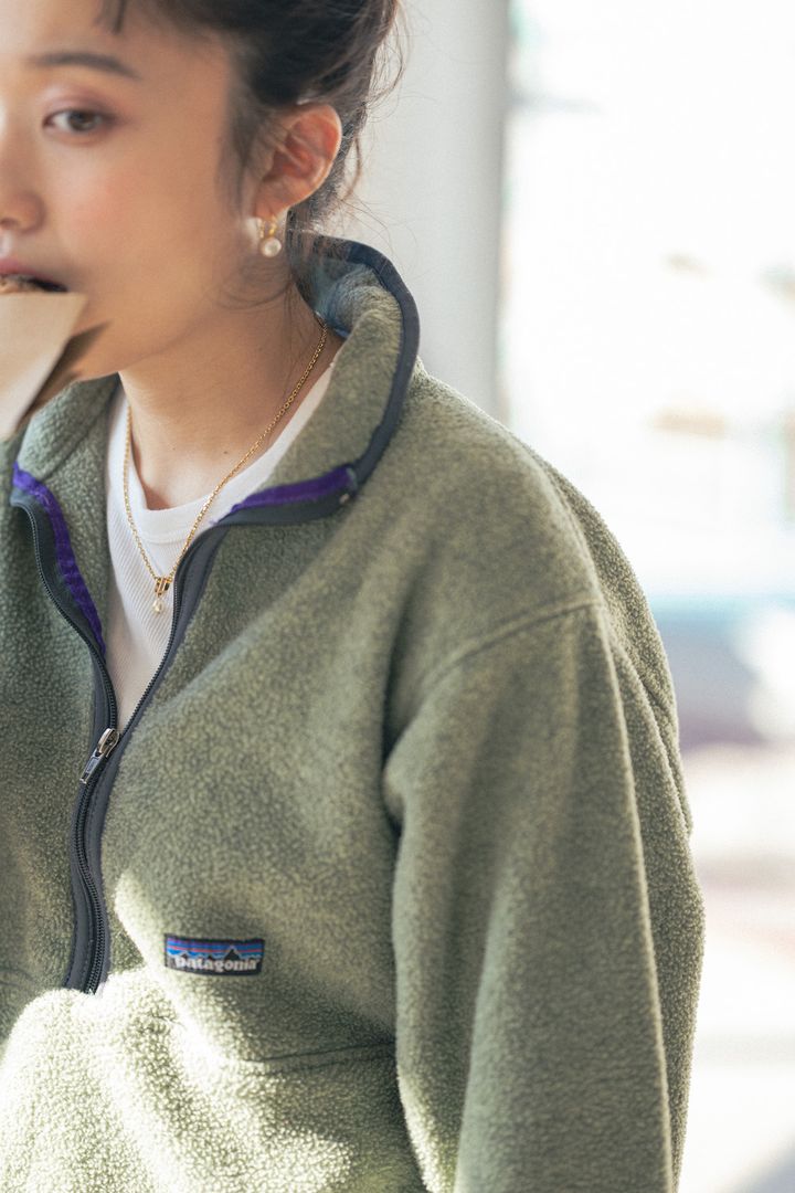 《パタゴニア》のハーフジップフリース×ワイドパンツで作るこなれボーイッシュ【FUDGE FRIEND おしゃれさんの毎日コーディネート vol.517｜大島花菜】