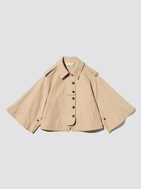 GUとrokhコラボのショートケープコート