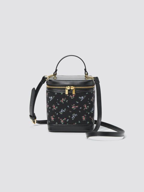 GUとrokhコラボのバニティバッグ