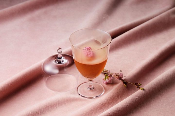 桜カクテル 各￥2,640（税込・サービス料別）