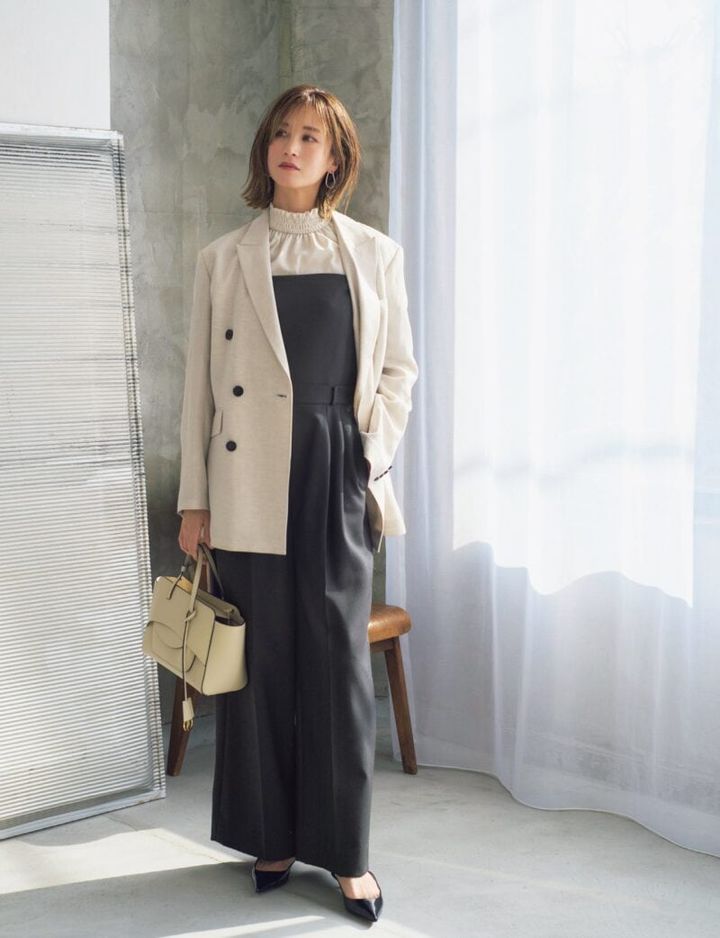 オールインワン×軽ジャケットのお仕事スタイル