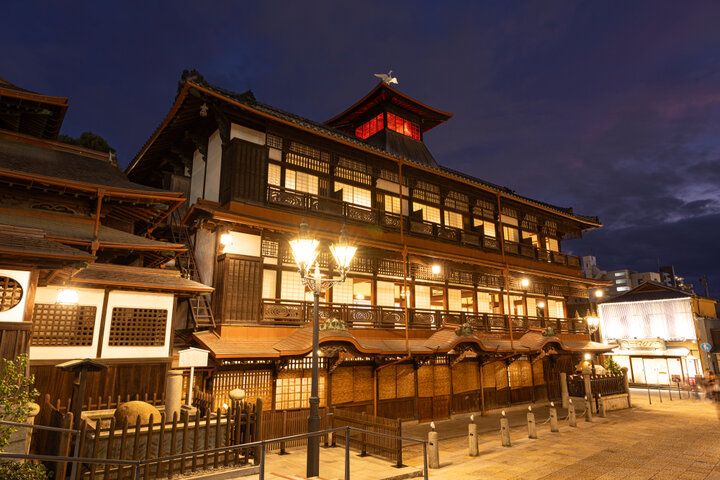 5年半ぶりに全館営業再開♪ 新たな魅力あふれる愛媛の名湯「道後温泉本館」で楽しむ癒やしのひととき