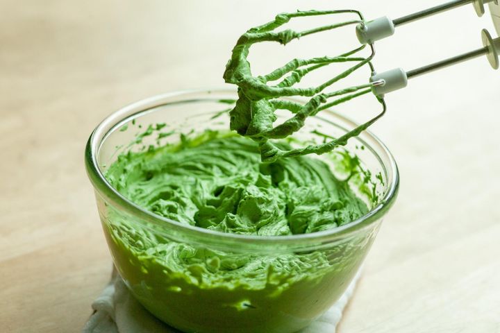 生クリームを撹拌する