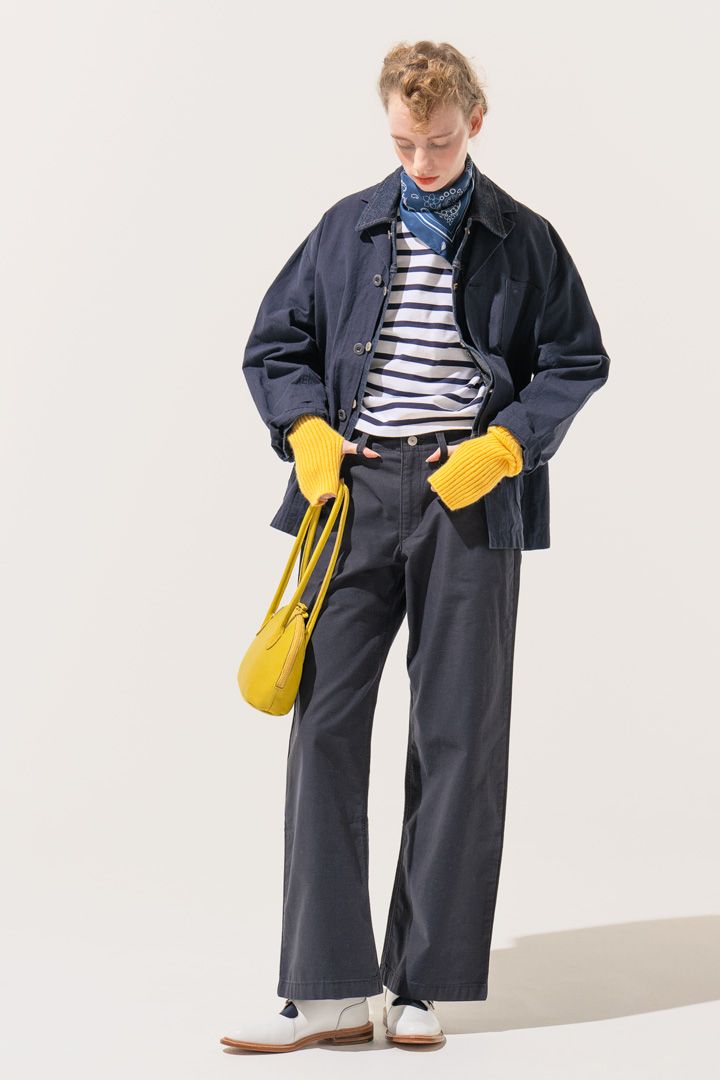 装いが一気に春めく！ベーシックカラーにカラーをプラスしたコーデ10選