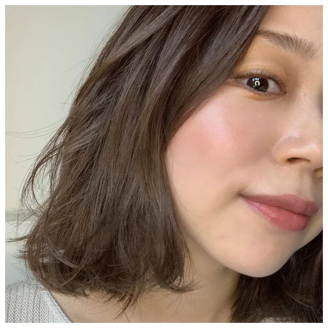 3 ヴァイタル ベージュ チークメイク