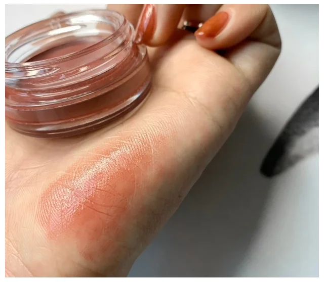 シャネル リップ&チーク ボーム N°1 ドゥ シャネルの人気色：3 ヴァイタル ベージュ