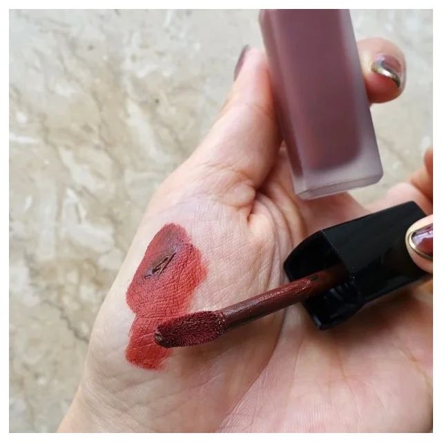 シャネル ルージュ アリュール リクィッド ヴェルヴェットの人気色：232 ランヴェルサント