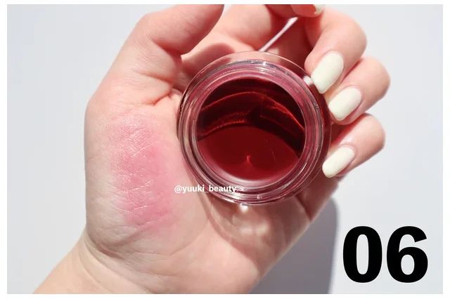 シャネル リップ&チーク ボーム N°1 ドゥ シャネルの人気色：6 ベリーブースト