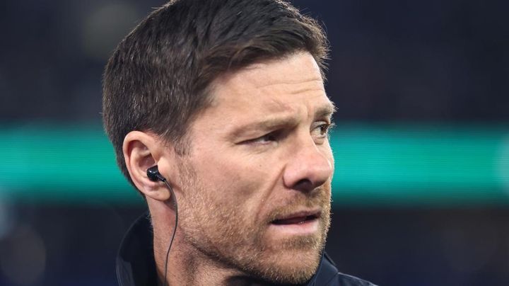 無敗優勝の強豪チーム、準決勝で3部相手にまさかの敗退…スター選手は激怒のサポーターとケンカ