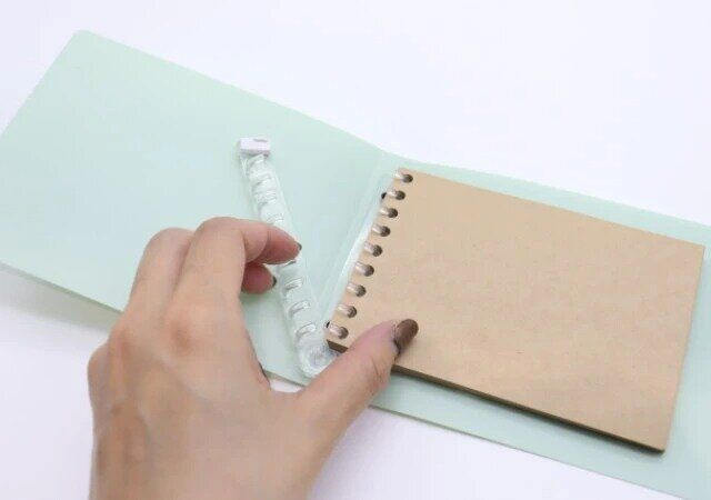 ダイソーおすすめコンパクトルーズリーフくすみカラー