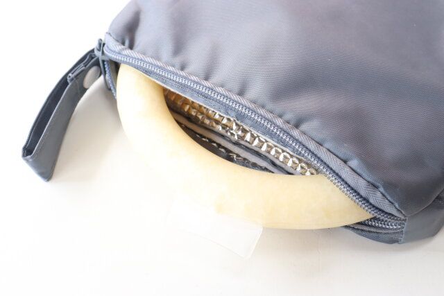 ダイソー クールネックバンド用ポーチ スクエア型 使用例