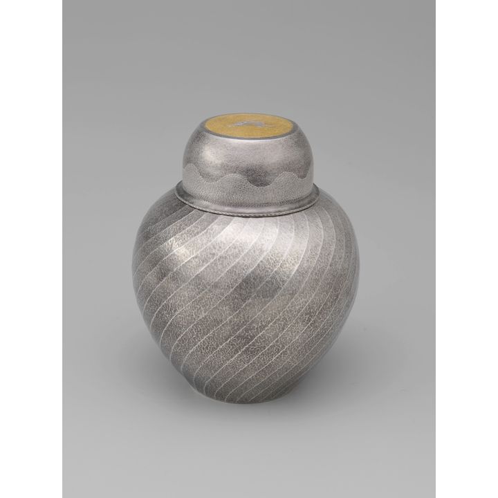 【金工】大角幸枝 南鐐茶心壷「月宮」（径13.4×高さ16.2㎝）